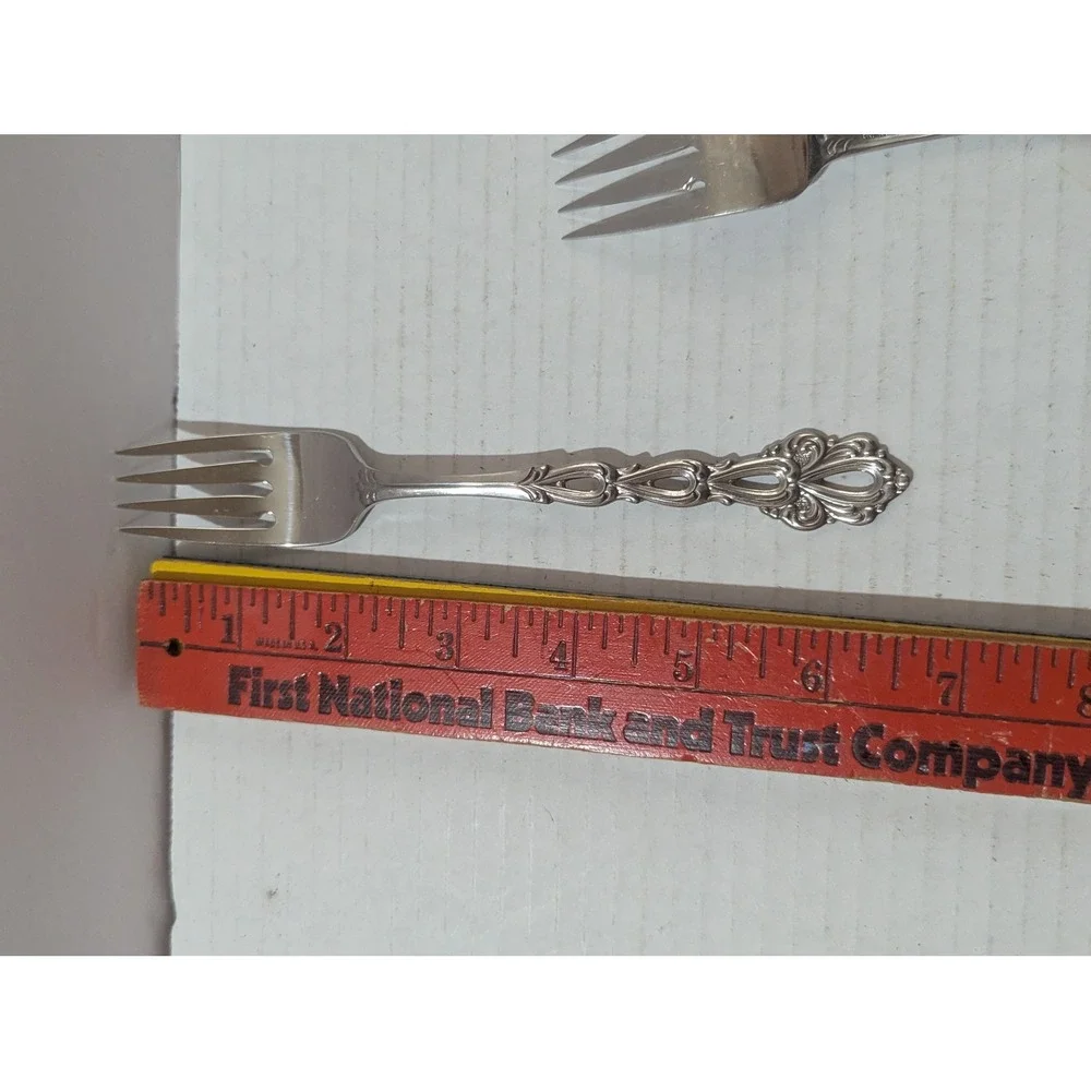Oneida Community Stainless Chandelier Forks Set of 4 Dinner Salad 1970s Vintage